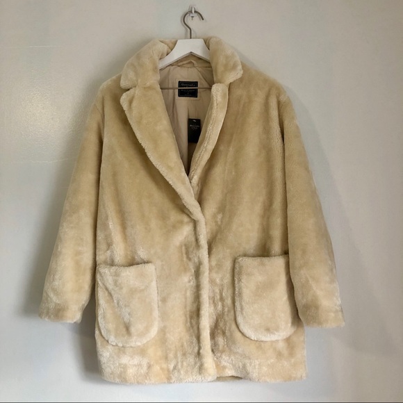 🏷 Abercrombie & Fitch  Teddy Coat | NWT - Picture 1 of 8